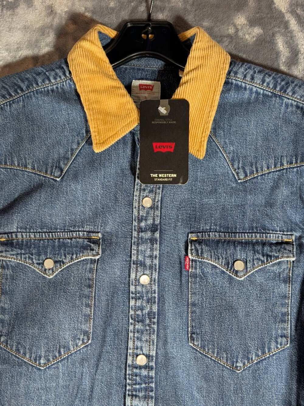 NWT Levis The Western Standard Fit Denim Pearl Snap Shirt Corduroy Collar S Blue - Picture 2 of 13